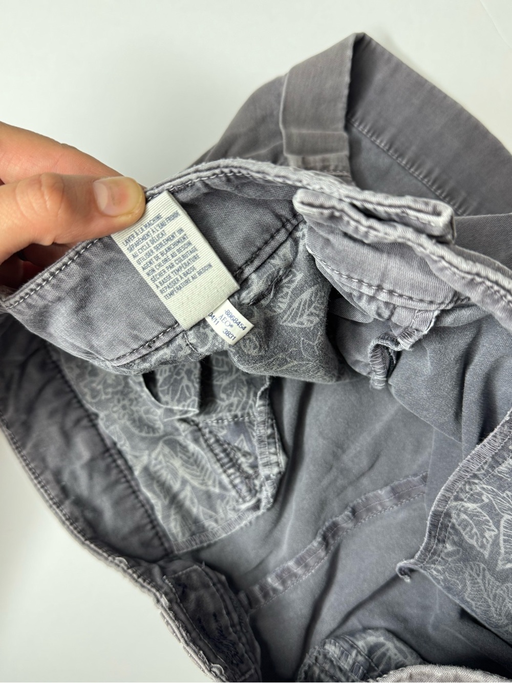 American Eagle Outfitters Y2K Gray Low Rise Cuffed Shorts Women’s Size 0 2011 - Picture 6 of 8